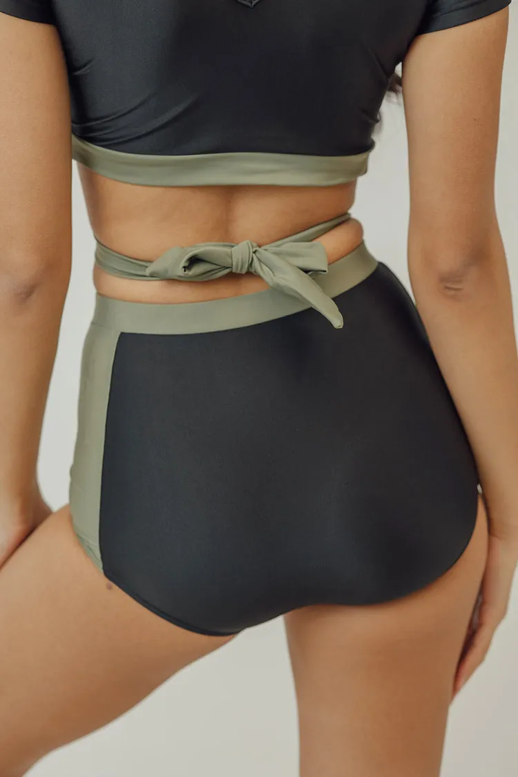Aleena Color Block Rashguard High Waist Set