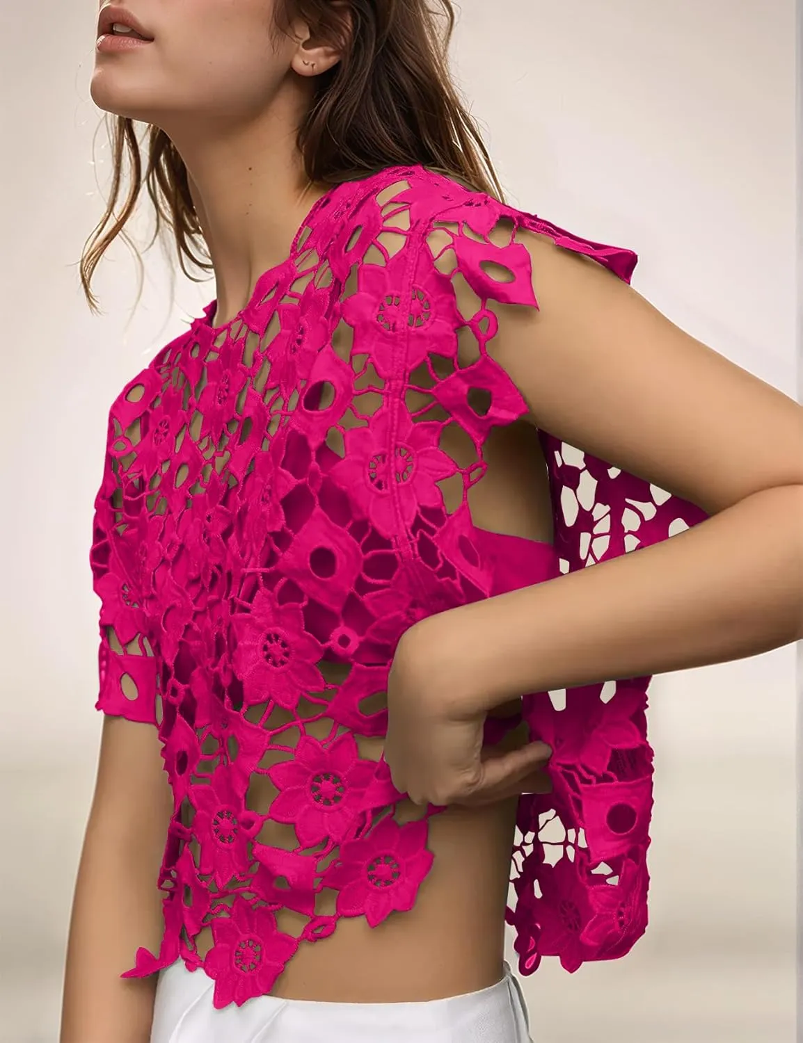Flygo Womens Hollow Out Floral Lace Vest Cropped Embroideried Summer Crochet Coverup 2025 Trendy Blouse Tops