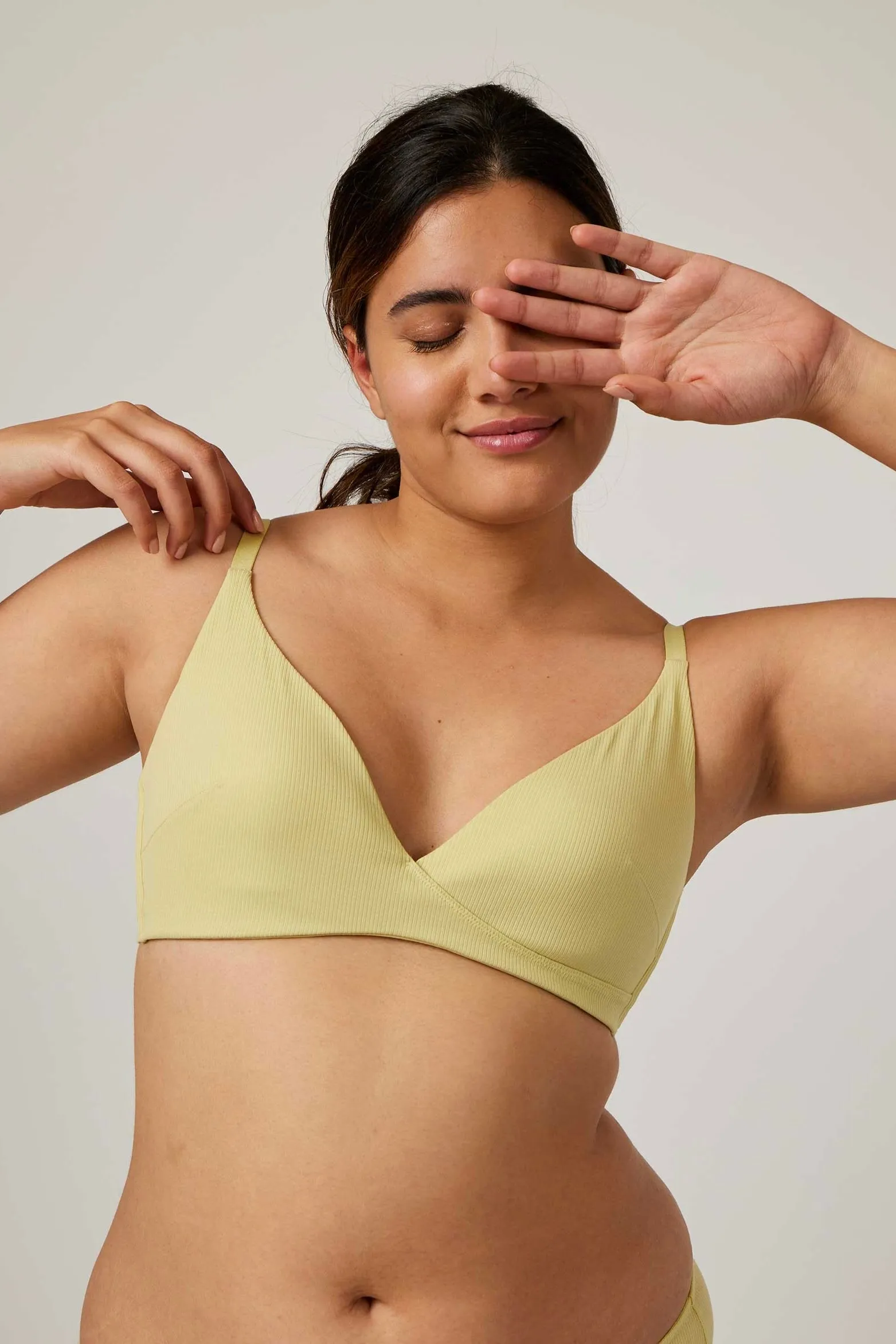 Pure Comfort Ribbed Plunge Bra
